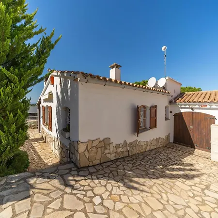 Cosy House With A Large Outdoor Area * L' Escala