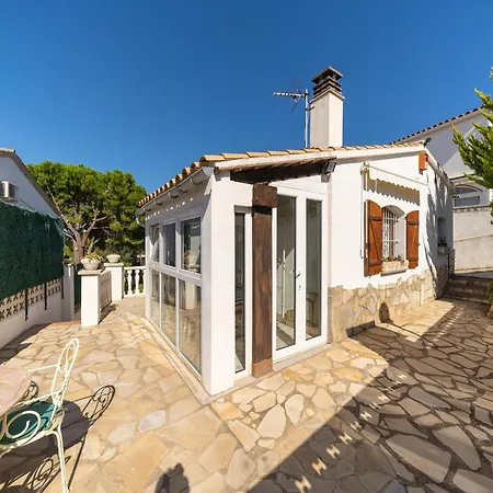 Cosy House With A Large Outdoor Area فيلة *